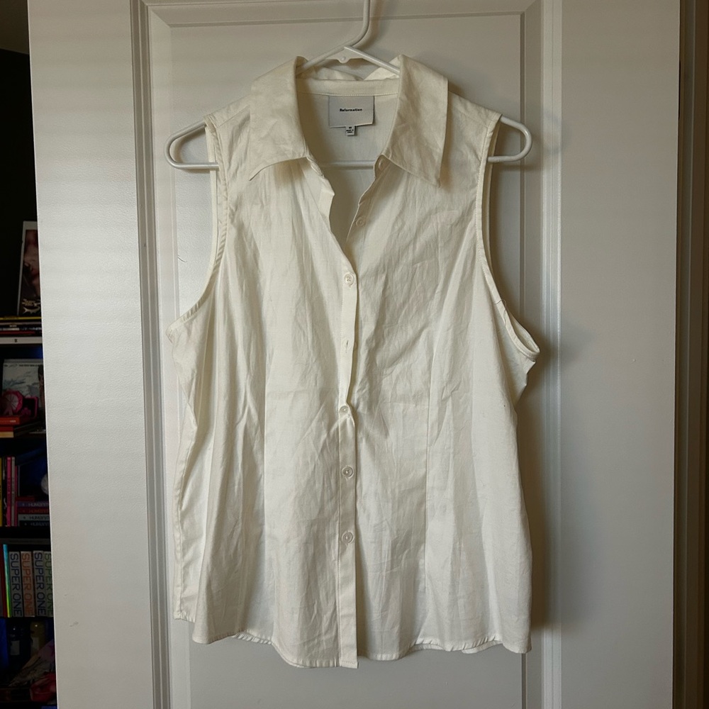Reformation White Sleeveless Button-up Top